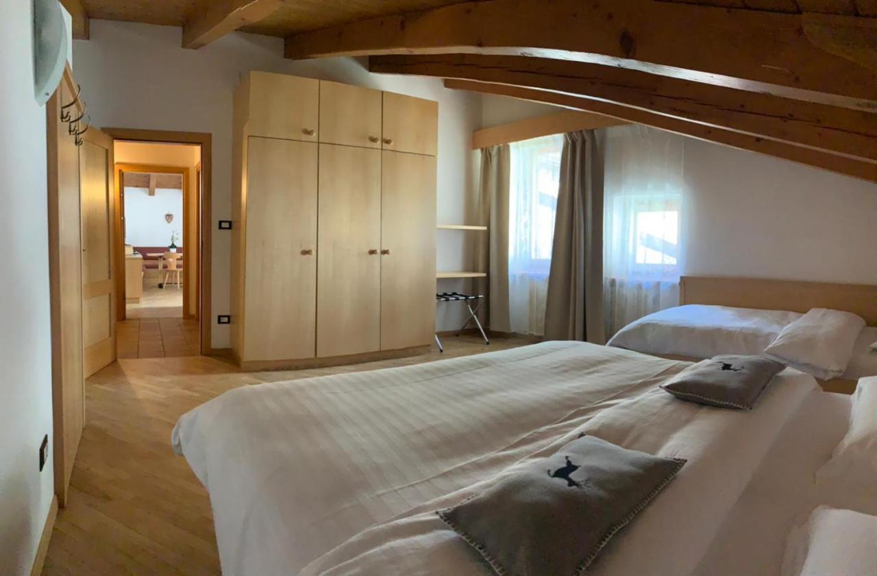 Bed & Breakfast Garni Tobia Campitello di Fassa Eksteriør bilde